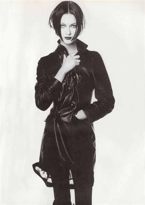 shalom harlow the cure